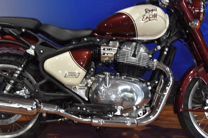 2025 Royal Enfield CLASSIC 650 Red