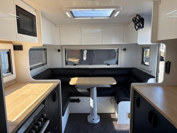 2023 Roadstar Gt Sport Cc Rear Club Lounge