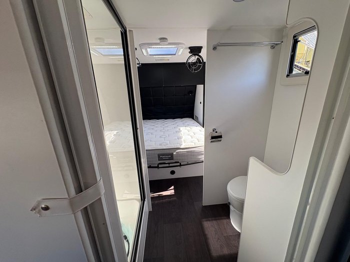 2023 Roadstar Gt Sport Cc Rear Club Lounge