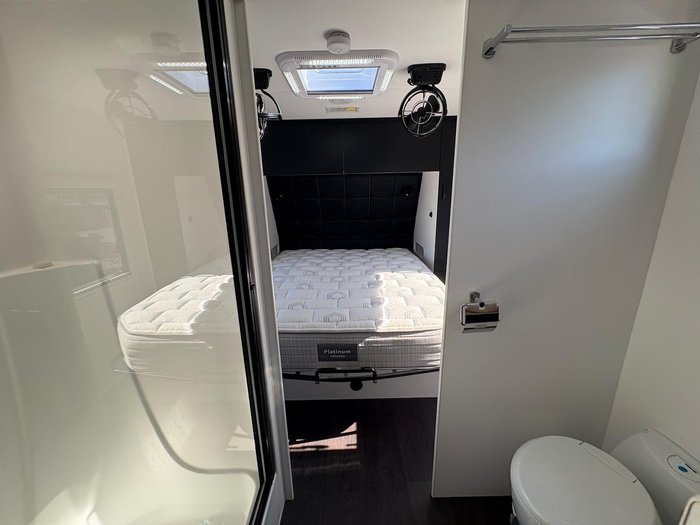 2023 Roadstar Gt Sport Cc Rear Club Lounge