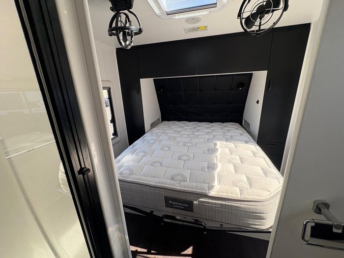 2023 Roadstar Gt Sport Cc Rear Club Lounge