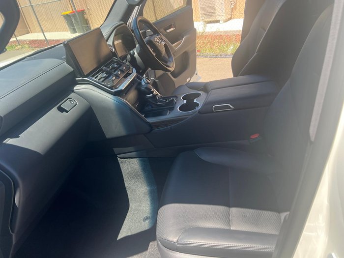 2023 Toyota Landcruiser VX FJA300R 4X4 Dual Range Crystal Pearl