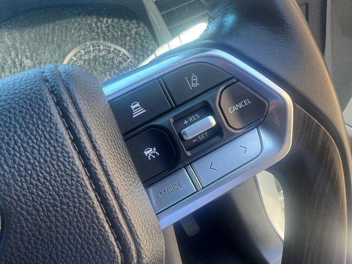 2023 Toyota Landcruiser VX FJA300R 4X4 Dual Range Crystal Pearl