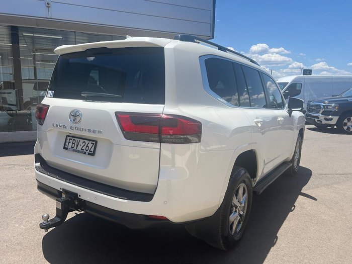 2023 Toyota Landcruiser VX