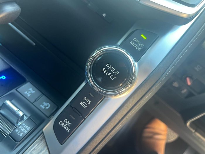 2023 Toyota Landcruiser VX