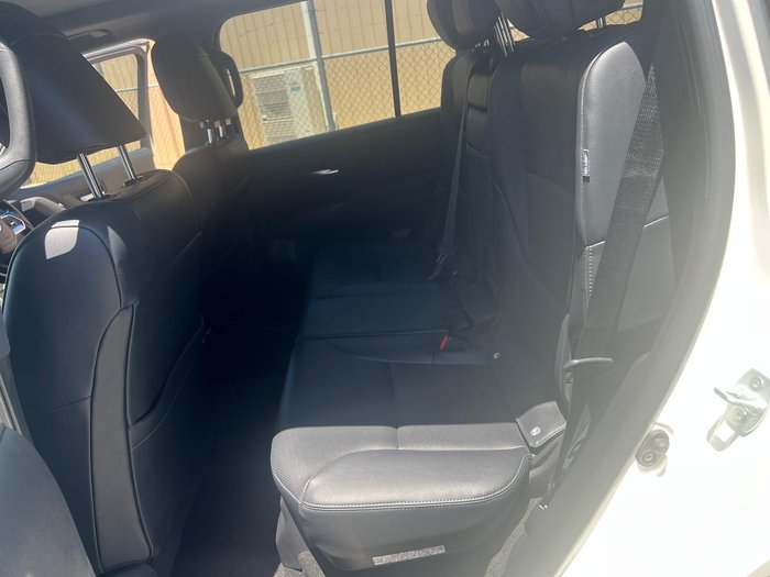 2023 Toyota Landcruiser VX FJA300R 4X4 Dual Range Crystal Pearl