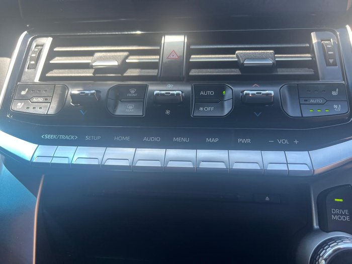 2023 Toyota Landcruiser VX FJA300R 4X4 Dual Range Crystal Pearl