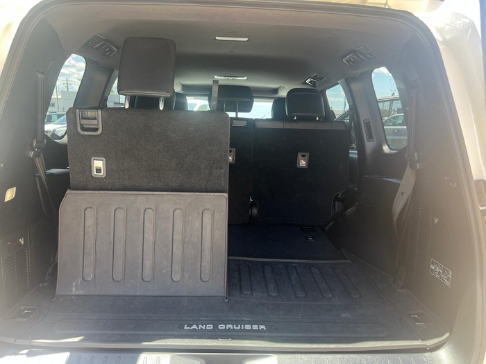 2023 Toyota Landcruiser VX