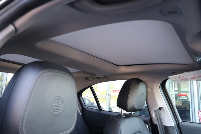 2021 Alfa Romeo Giulia Sport