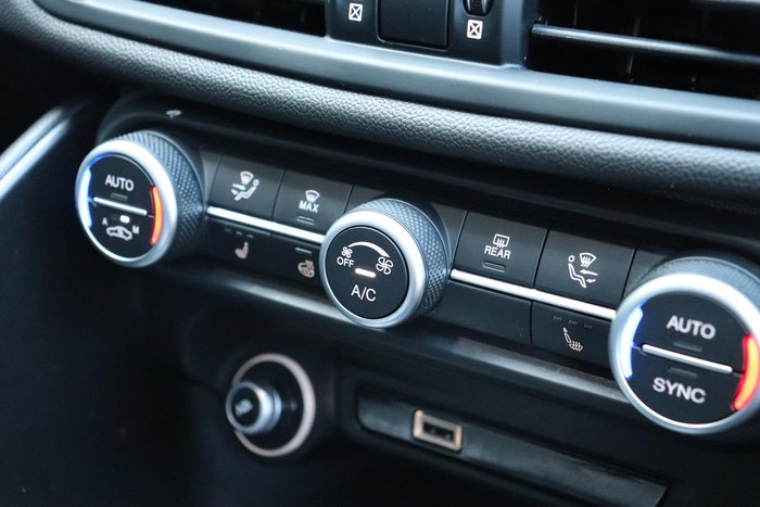 2021 Alfa Romeo Giulia Sport