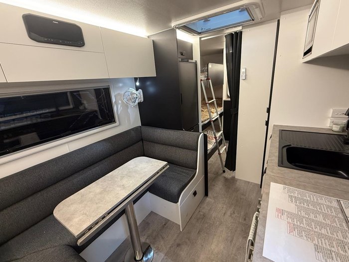 2025 New Age Caravans 19' Road Owl Adv 3 Bunk Save $10,183 Was $101,830