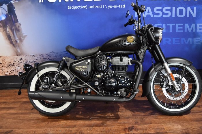 2025 Royal Enfield GOAN 350 STEALTH BLACK