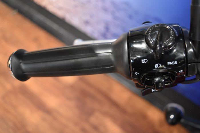 2025 Royal Enfield GOAN 350 RED/BLACK