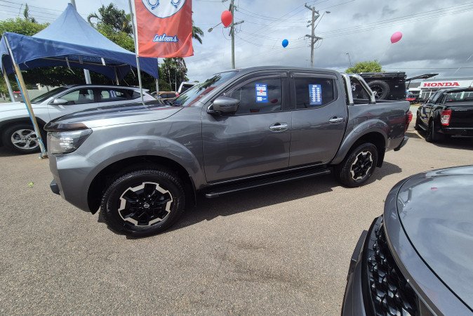 2023 NISSAN NAVARA ST-X (4x4) LEATHER/NO SUNROOF