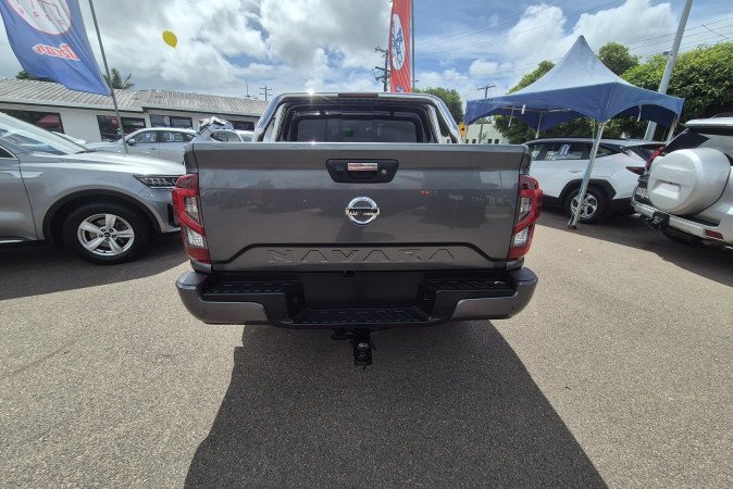 2023 NISSAN NAVARA ST-X (4x4) LEATHER/NO SUNROOF