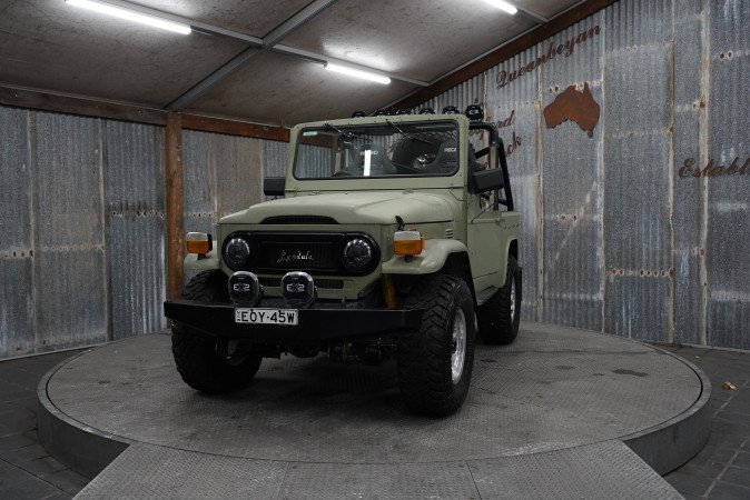 1973 TOYOTA LANDCRUISER SWB (4x4)