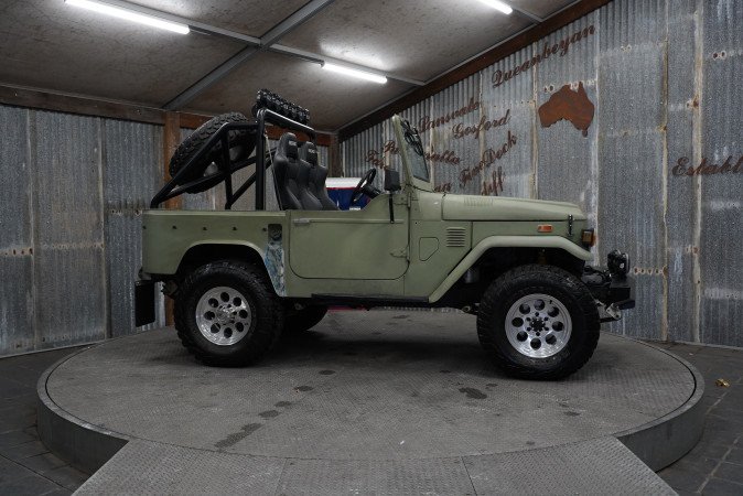 1973 TOYOTA LANDCRUISER SWB (4x4)