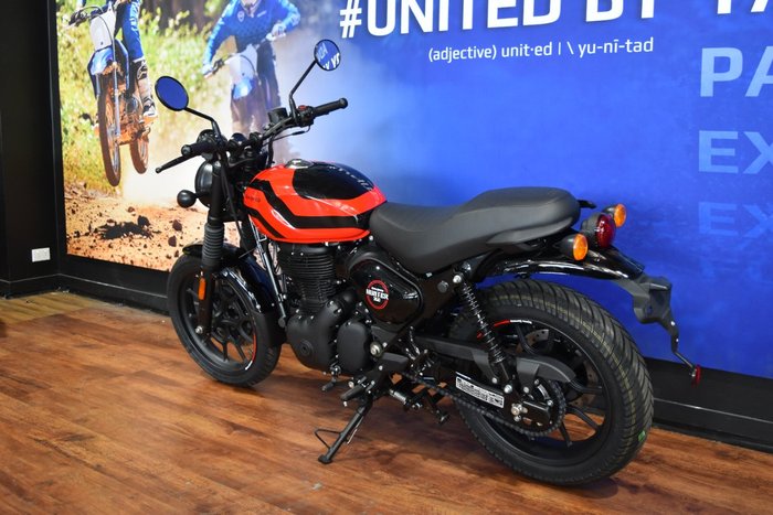 2025 Royal Enfield HUNTER 350 Red