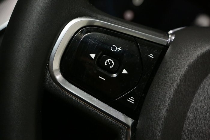 2023 Volvo S60 Ultimate B5 Bright