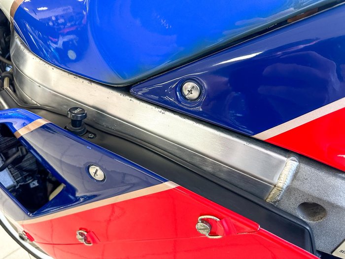 1987 Honda VFR750R (RC30) VFR White