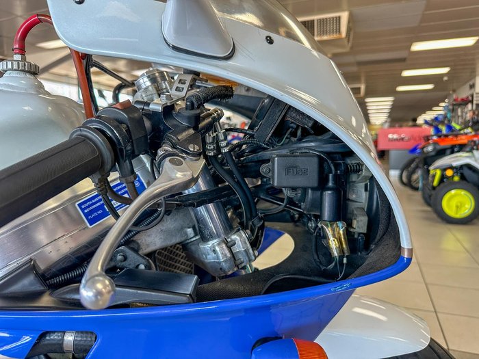 1987 Honda VFR750R (RC30) VFR White