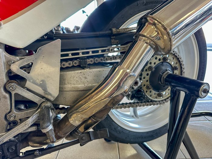 1987 Honda VFR750R (RC30) VFR White