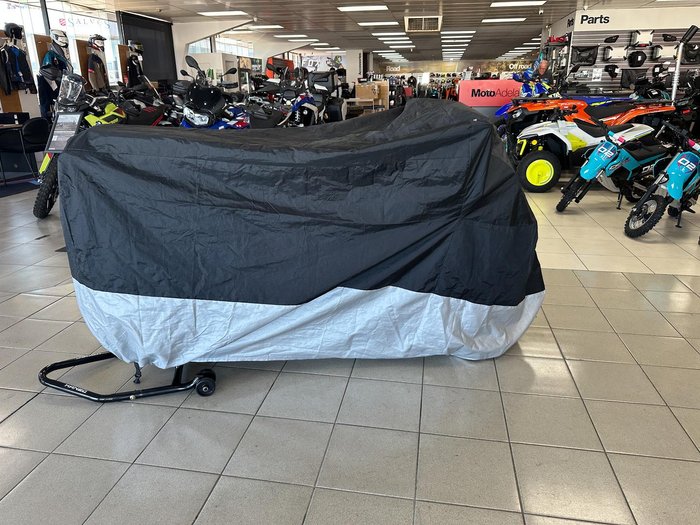 1987 Honda VFR750R (RC30) VFR White