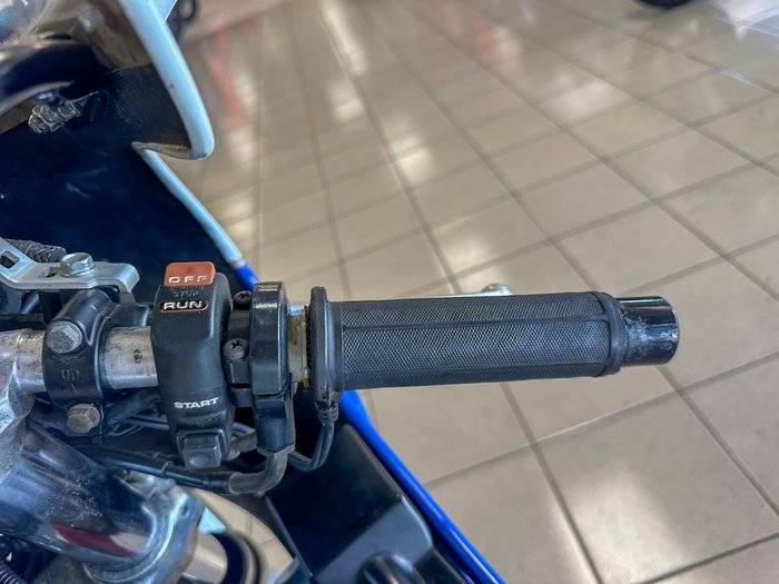 1987 Honda VFR750R (RC30) VFR White