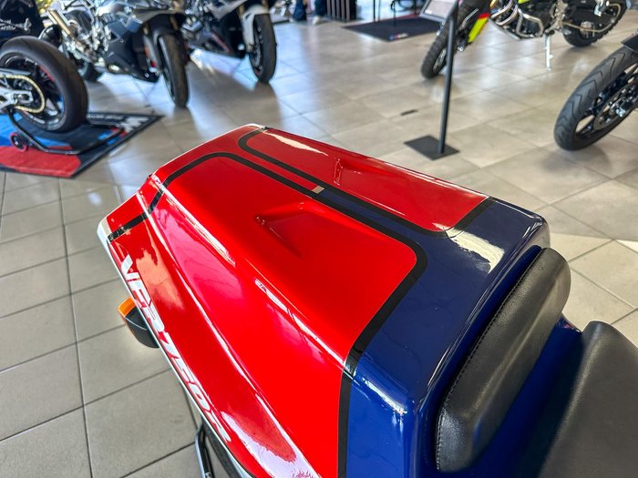 1987 Honda VFR750R (RC30) VFR White