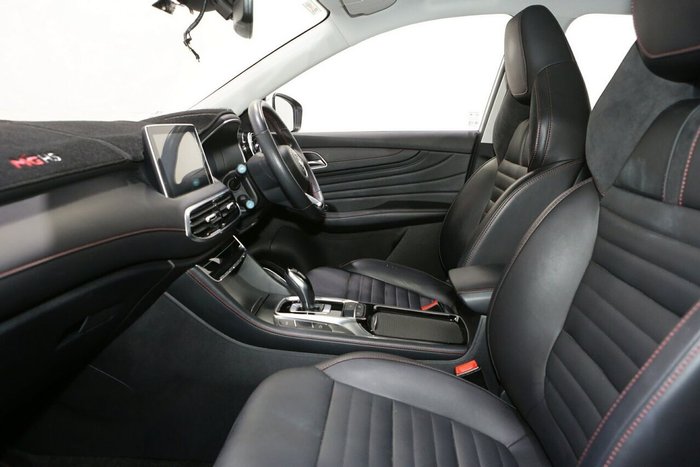 2021 MG HS PHEV Essence