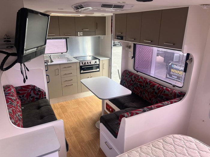 2010 New Age Caravans Big Red 16 Series