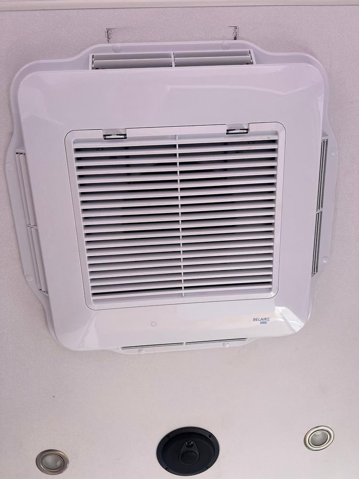 2010 New Age Caravans Big Red 16 Series