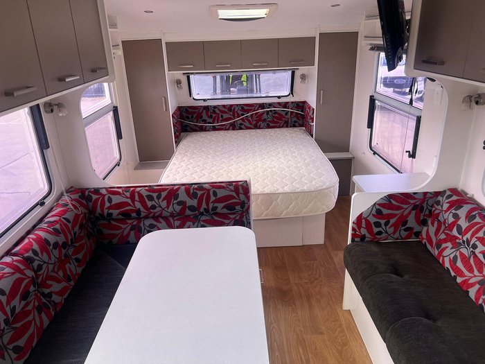 2010 New Age Caravans Big Red 16 Series