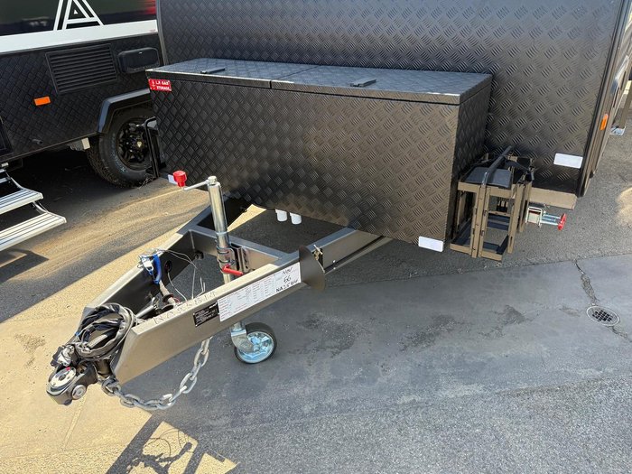 2025 New Age Caravans 19' Manta Ray Expedition