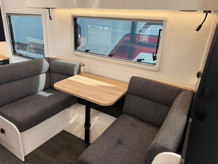 2025 New Age Caravans 19' Manta Ray Expedition Save $9,790 Was $97,900