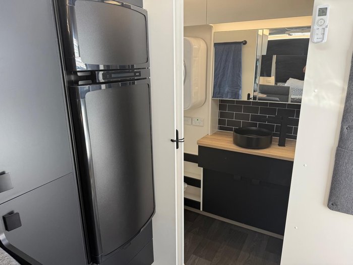 2025 New Age Caravans 19' Manta Ray Expedition Save $9,790 Was $97,900