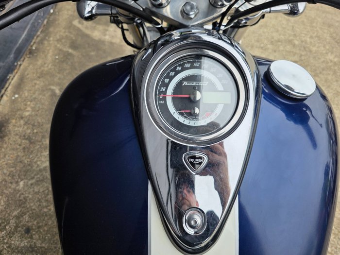 2012 Triumph THUNDERBIRD BLUE