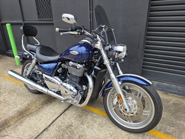 2012 Triumph THUNDERBIRD BLUE