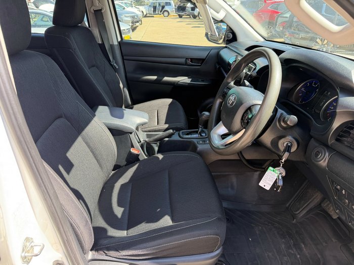 2019 Toyota Hilux SR