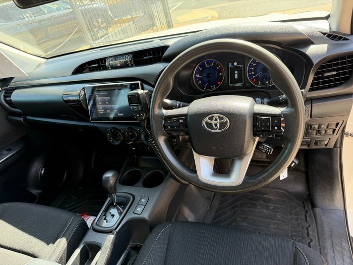 2019 Toyota Hilux SR