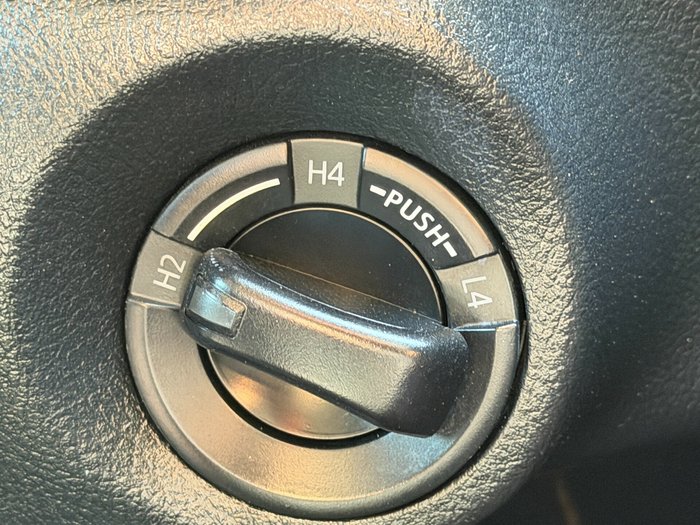 2019 Toyota Hilux SR