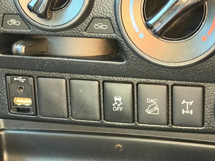 2019 Toyota Hilux SR