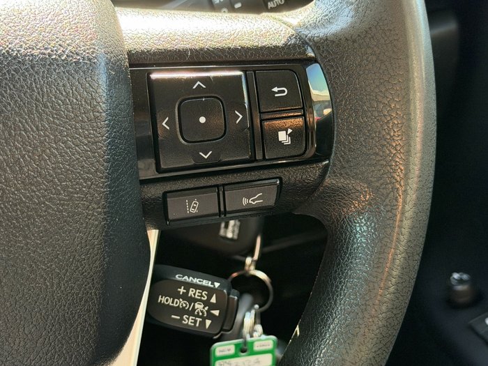 2019 Toyota Hilux SR