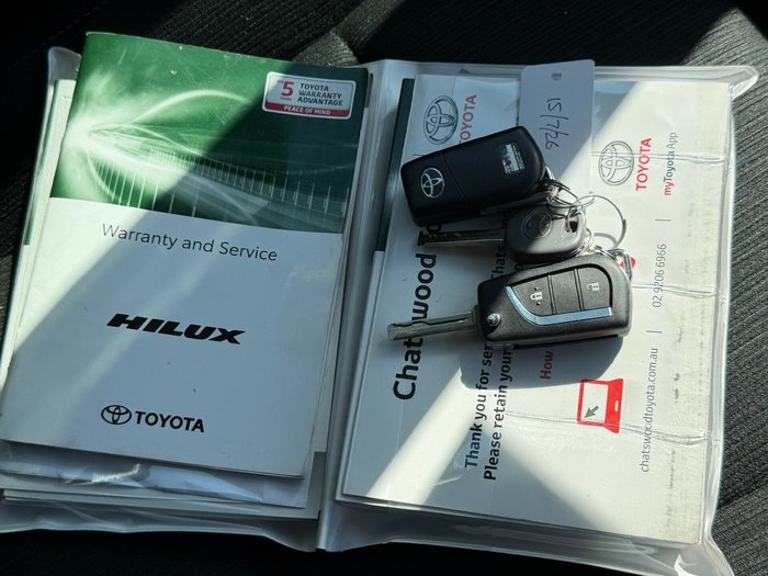 2019 Toyota Hilux SR