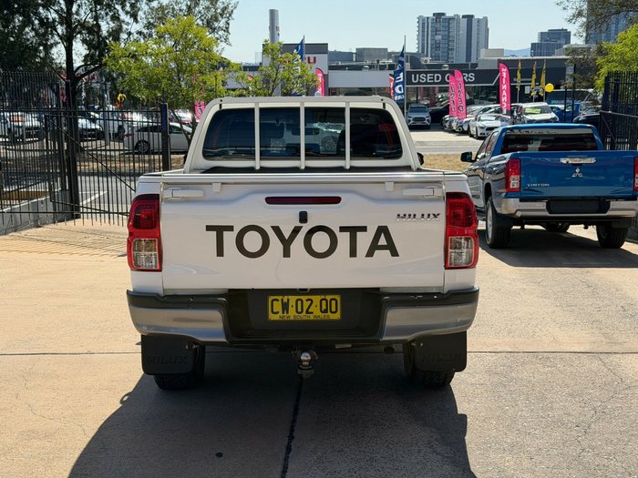 2019 Toyota Hilux SR