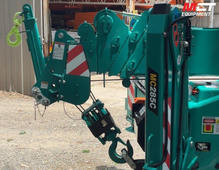 2021 MAEDA MC285C Green