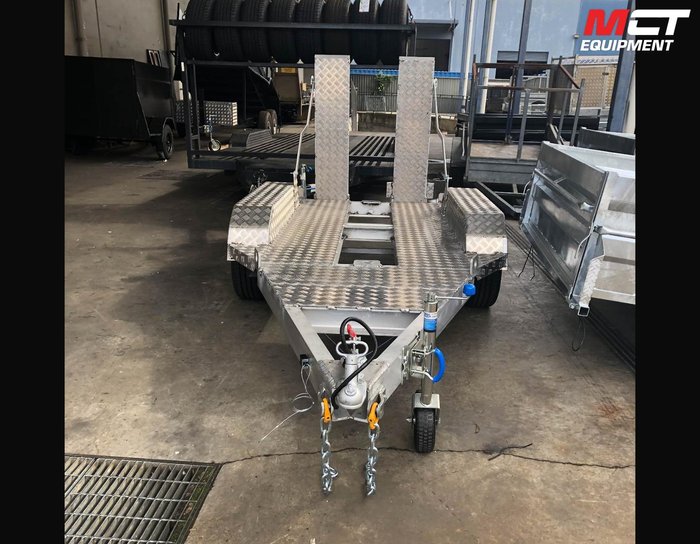 2021 MAEDA MC285C Green