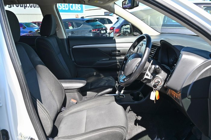 2016 Mitsubishi Outlander XLS