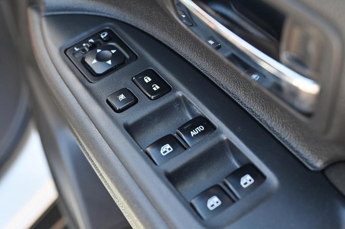 2016 Mitsubishi Outlander XLS