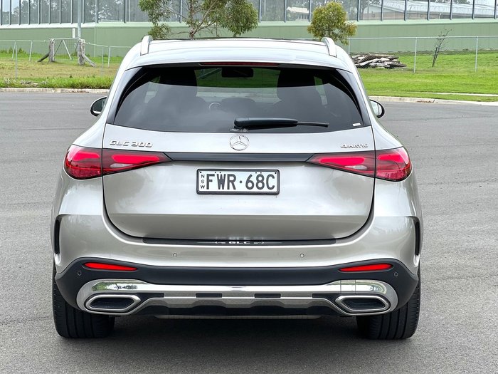 2024 Mercedes-Benz GLC-Class GLC300